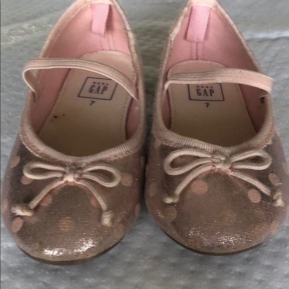 Toddler gap pink ballet style shoe - Picture 3 of 6